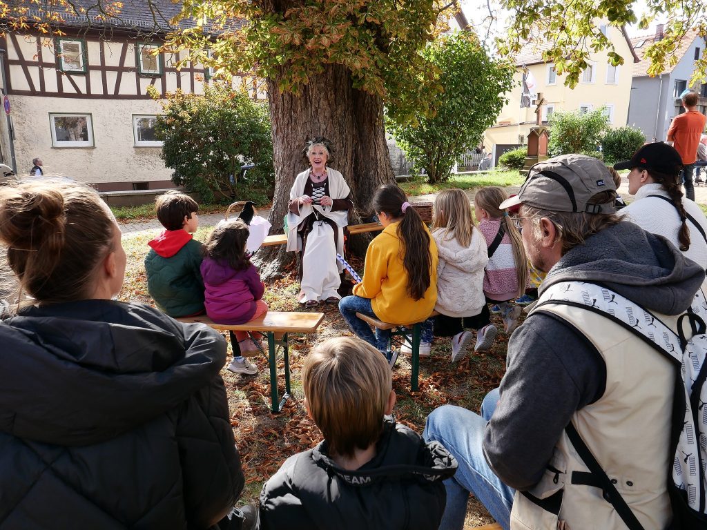 Märchen unter dem Kastanienbaum - 7. Oktober 2023